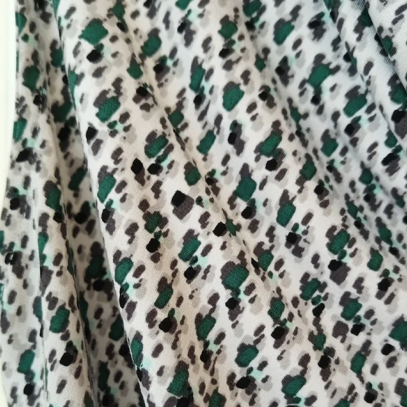 New York & Company Green and Black Patterned Top XS - Picture 4 of 6